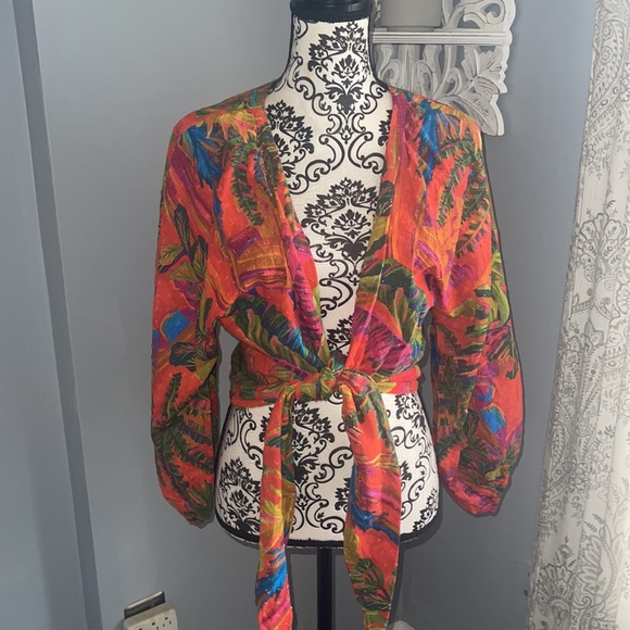 Farm Rio Hawaiian front tied shirt - Picture 4 of 5